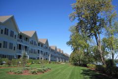 the-pointe-at-riverfront-drive-condominiums_01