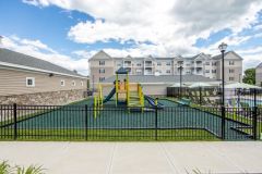 village-green-littleton-apartments_07