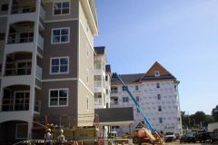 village-green-tewksbury-apartments_06