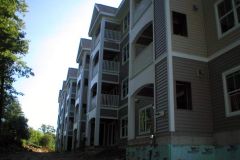 village-green-tewksbury-apartments_07