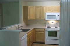 village-green-tewksbury-apartments_18